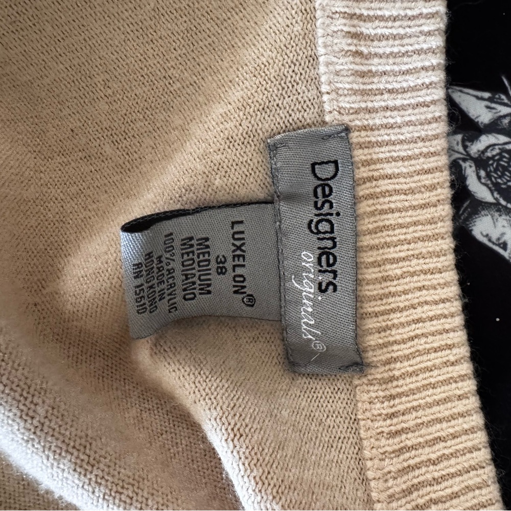 Cardigan - Picture 5 of 5